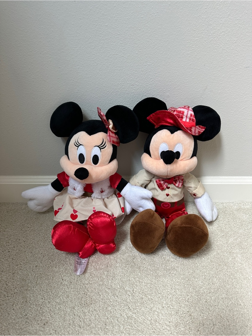 Disney Minnie & Mickey Valentines Plush approx. 14 inches